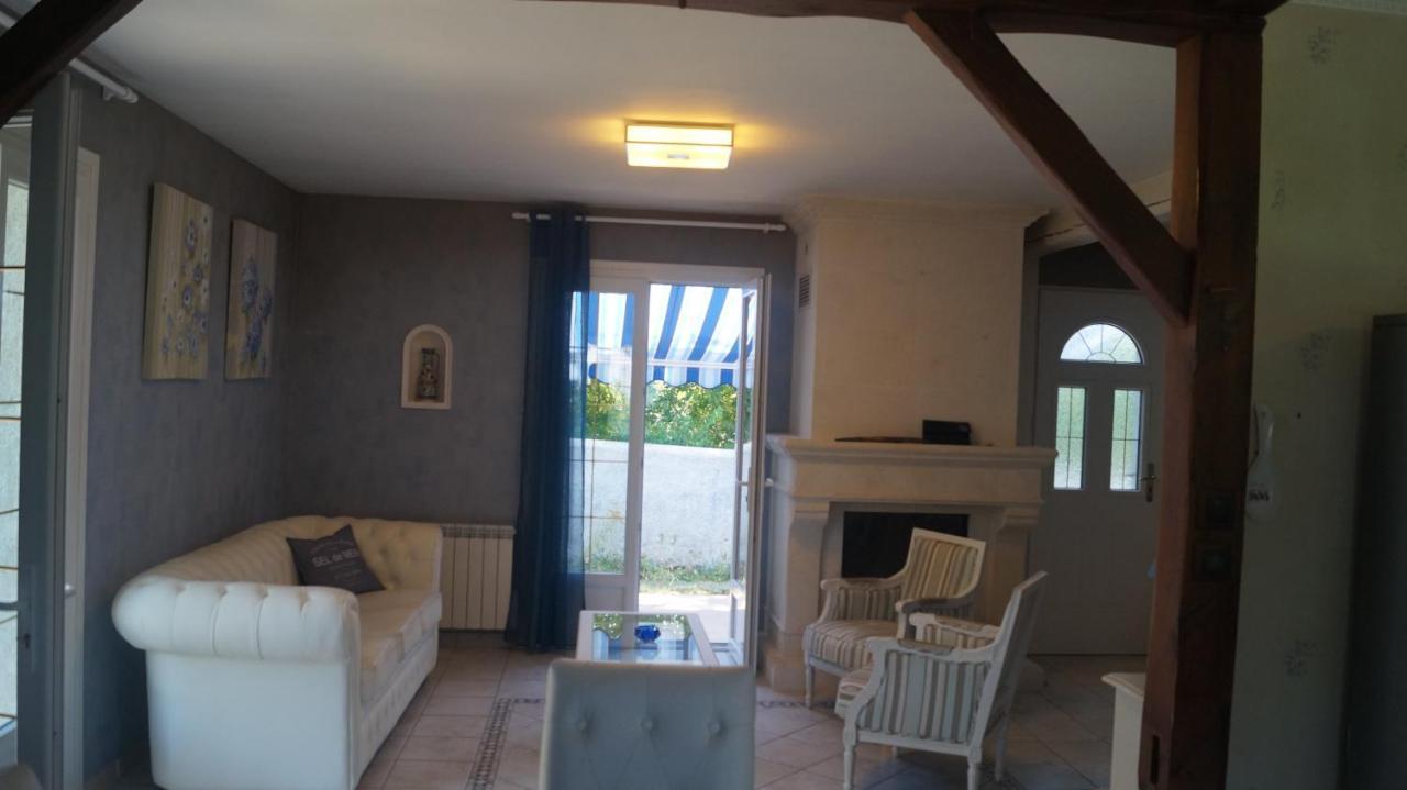 La Loumas Villa Chargé Kültér fotó